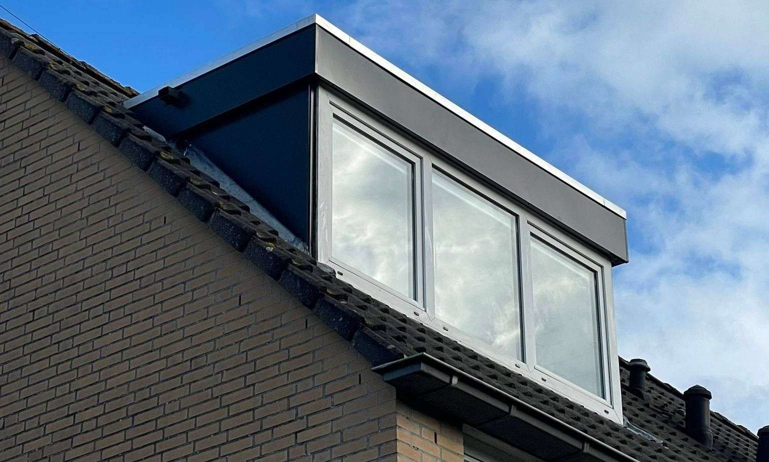 Boeideel van een dakkapel vervangen
